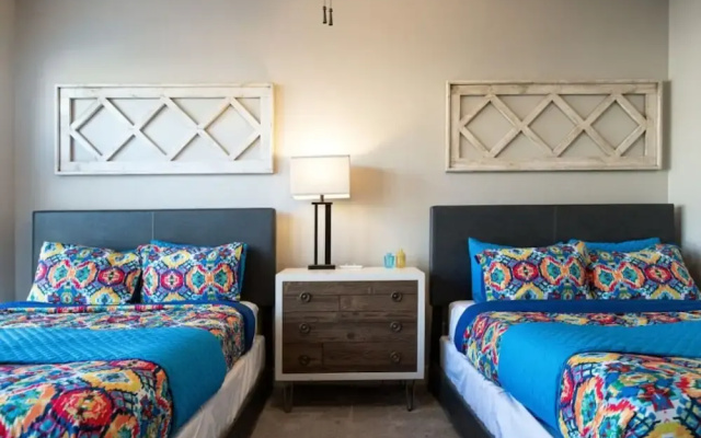 Bring Friends - Nashville Extra Large Rental Condo