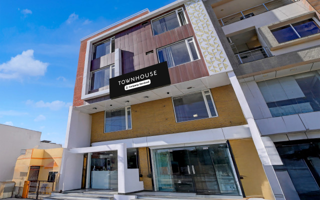 Townhouse Mahamrityunjay Dwar Ujjain