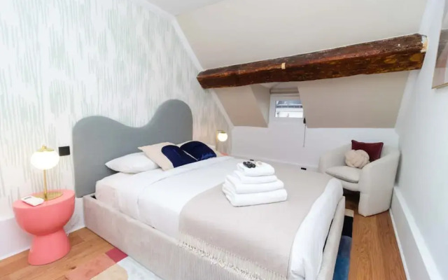 Sublime Apartment Center of Paris Le Marais