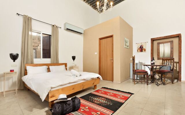 Fauzi Azar by Abraham Hostels Израиль, Назарет - отзывы, цены и фото номеров - забронировать отель Fauzi Azar by Abraham Hostels онлайн вид на фасад