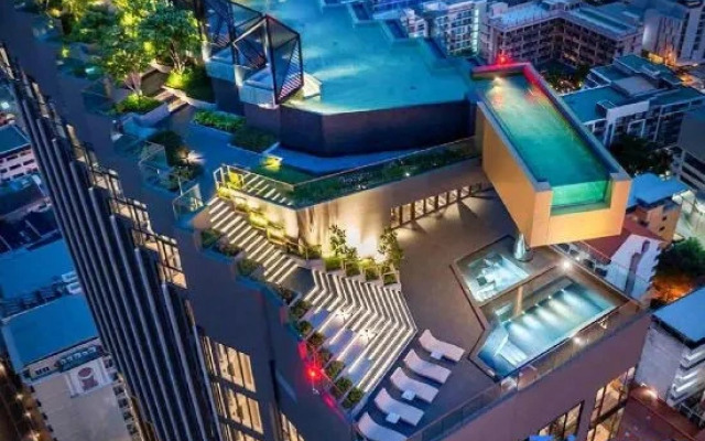 EDGE Central Pattaya Condo Near Beach & Walking Street
