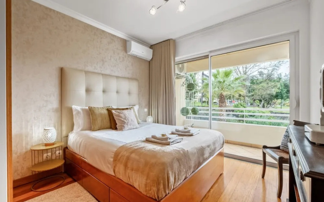 Lux Garden View by Homie