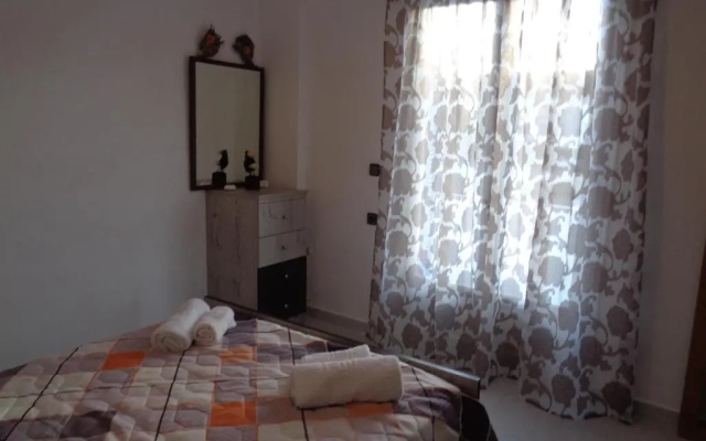 Loutra House