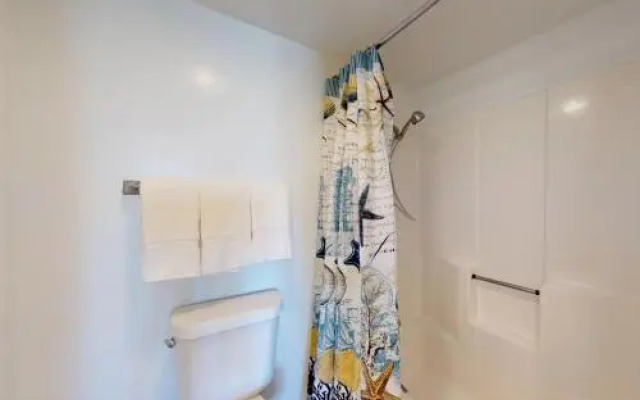 Beachview Condominiums: #204