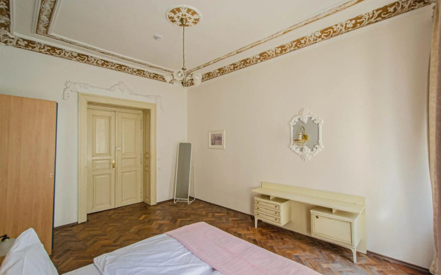 For celebrations spacious 3BDR apartment with balcony