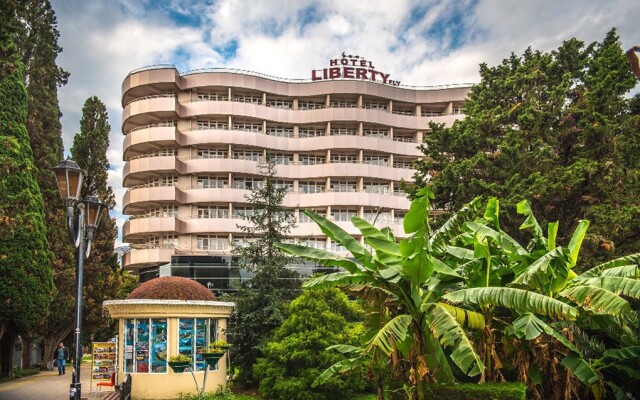 Гостиница Liberty Fly вид на фасад