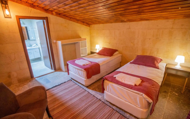 Capiedra Hotel