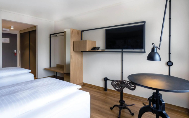 Titania Hotel