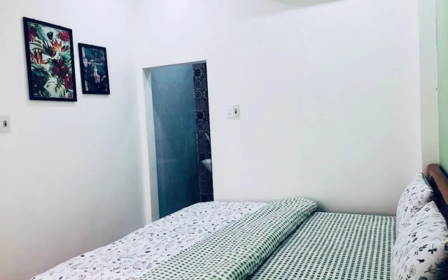 L hostel