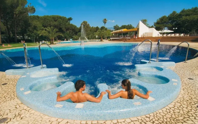 Family Chalet in Baia Domizia
