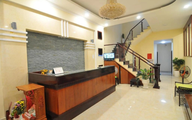Chau Tran Hotel.