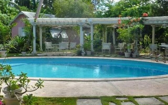 Orchard Garden Hotel & Suites