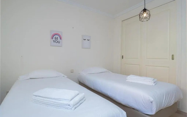 2297 Superb 2 bedrooms with seaview