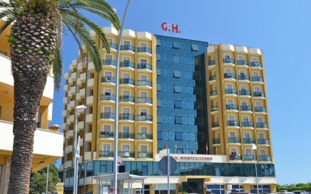Grand Hotel Montesilvano вид на фасад