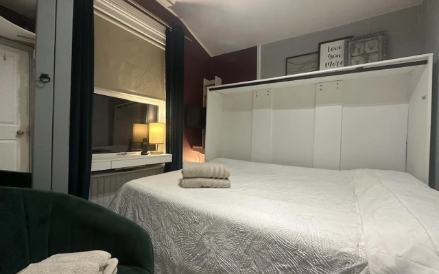 House - Sleeps 4 - Garden - Pets Ok - Parking