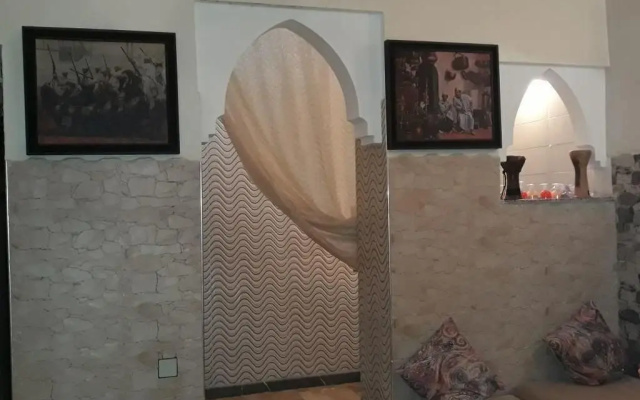Full Moon Hostel
