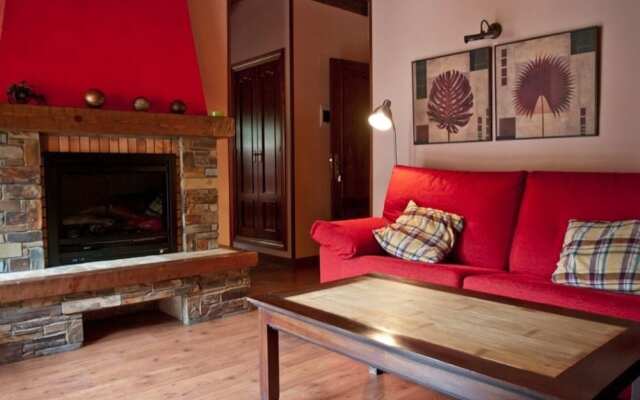 Отель Hostal La Fuen Parzan - Bielsa комната для гостей