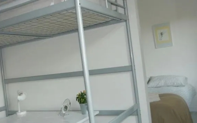 Break  Bed