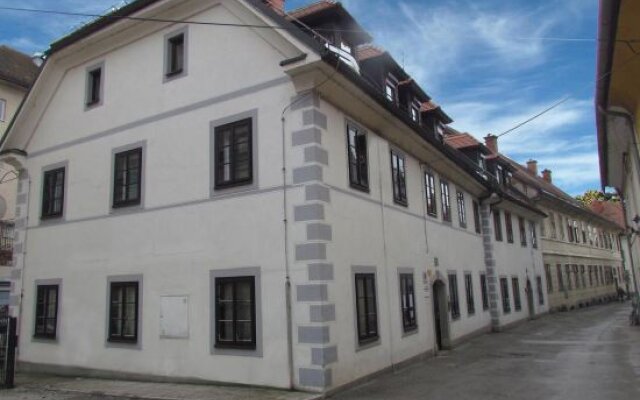 Apartments Old Town in Ljubljana, Slovenia from 173$, photos, reviews - zenhotels.com