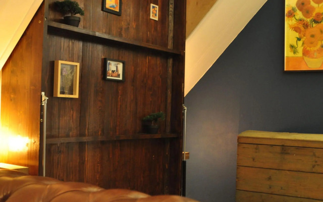 Attractive apartment in Haulerwijk with garden