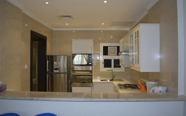 Leaders Plaza Apartments