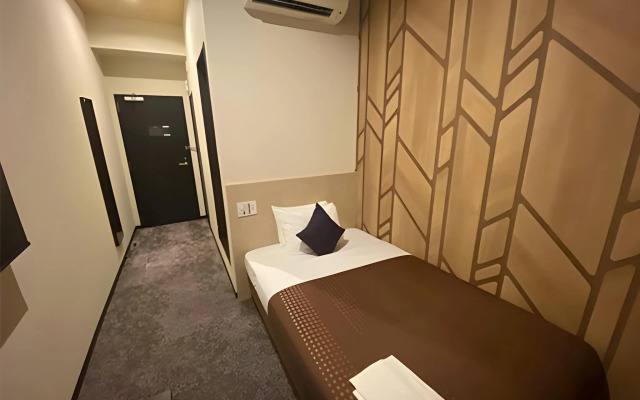 HOTEL LiVEMAX Esaka