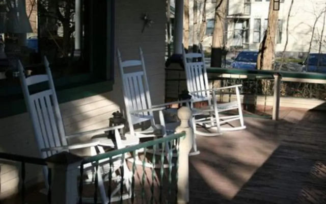 The Glens Falls Inn