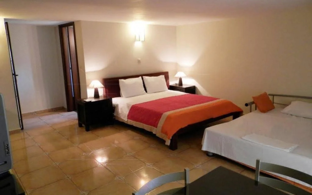 Lefkos Apartments