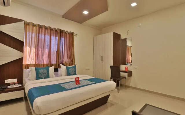 OYO 11750 Hotel Starz