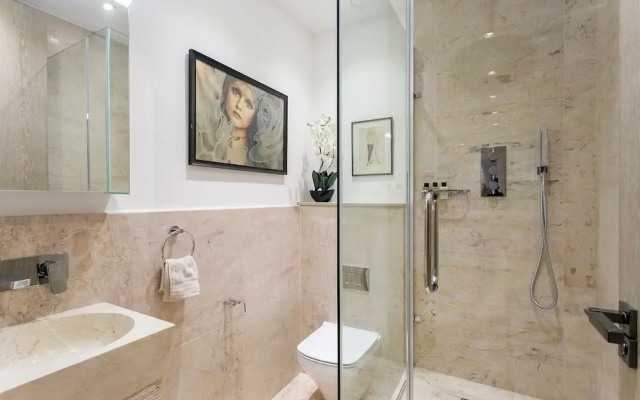 Ultra Modern 1-bedroom Apartment in Soho
