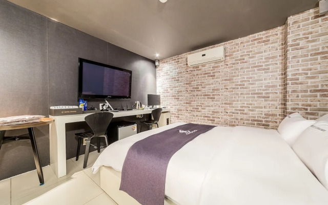Cogora Hotel