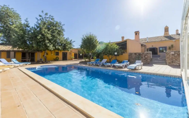 Villa - 7 Bedrooms with Pool and WiFi - 107981
