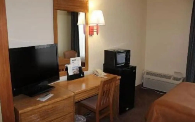 Travelodge by Wyndham Perry GA
