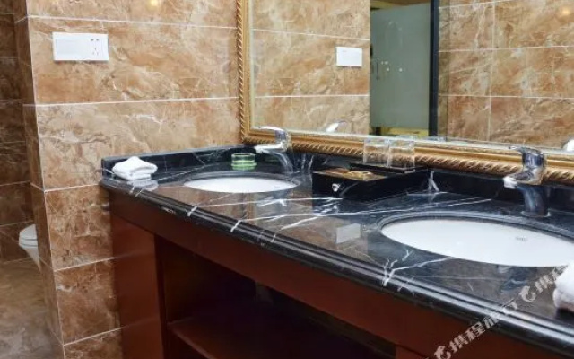 Mingren Bandao Hotel