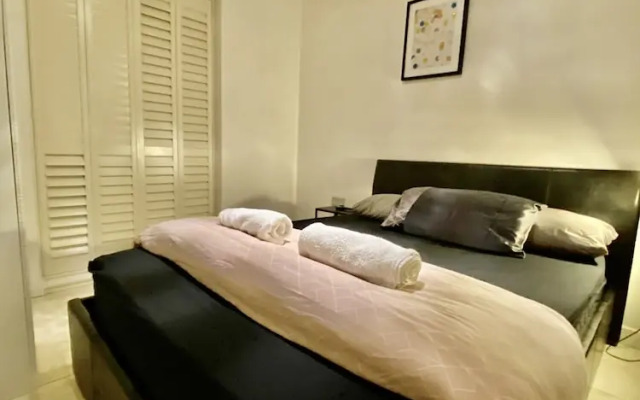 Captivating 1-bed Apartment Greater London