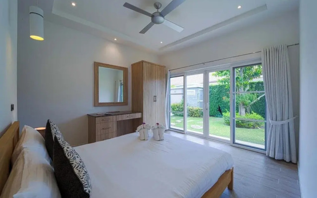 Modern 3 Bedroom Pool Villa - MR54