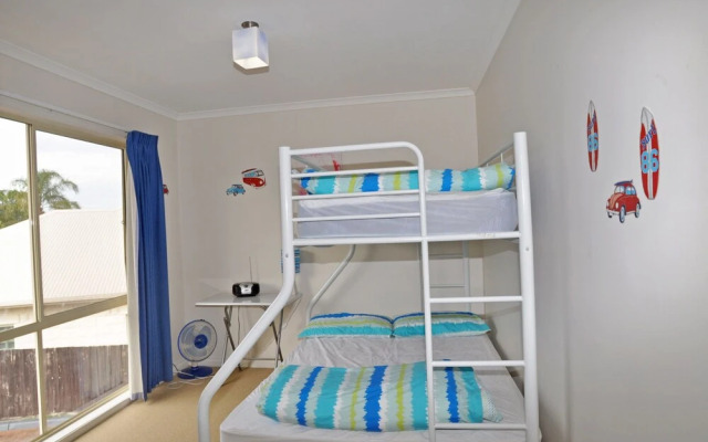 The Esplanade 4 - Free Wifi & Foxtel Included