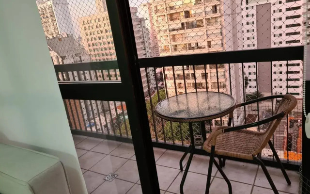 Apartamento encantador com piscina e garagem