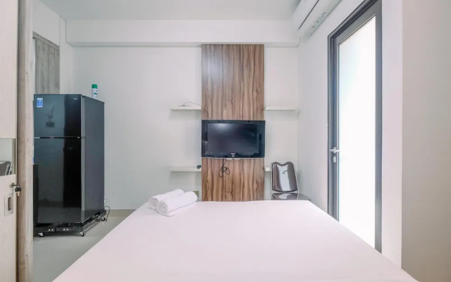 Nice And Cozy Studio At Transpark Cibubur Apartment