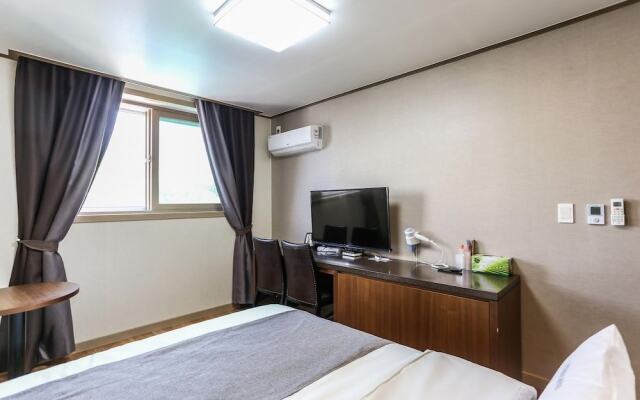 Hyundae Motel