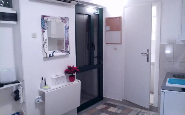 Assi Room