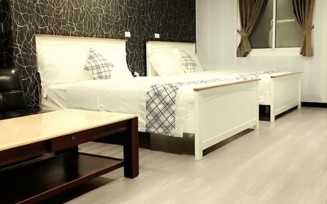 Ya Tai Hotel