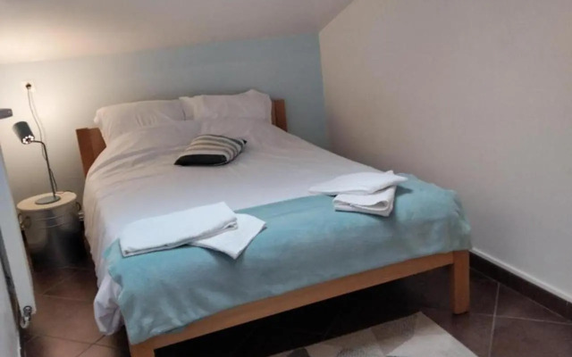 Gîte Cellieu, 4 pièces, 6 personnes - FR-1-496-8