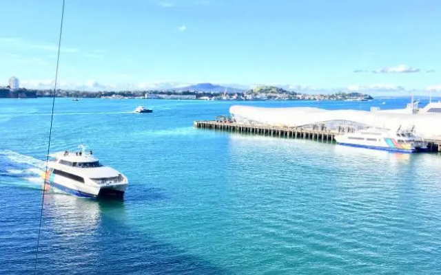 Princes Wharf Waterfront - Comfortable Luxury