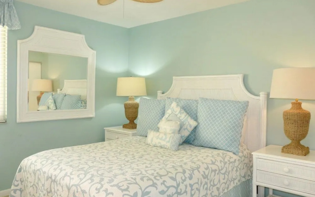Unique Beachfront Condo With Panoramic Beach View