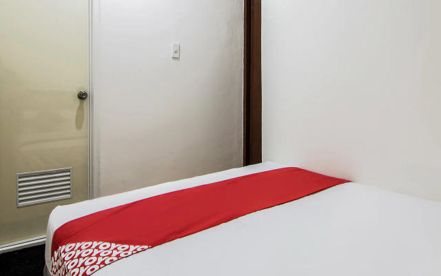 OYO 431 Apollo 11 Apartelle