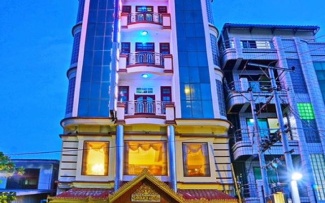 Smart Hotel вид на фасад