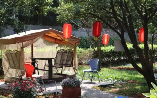 Chennong Eco Hotel
