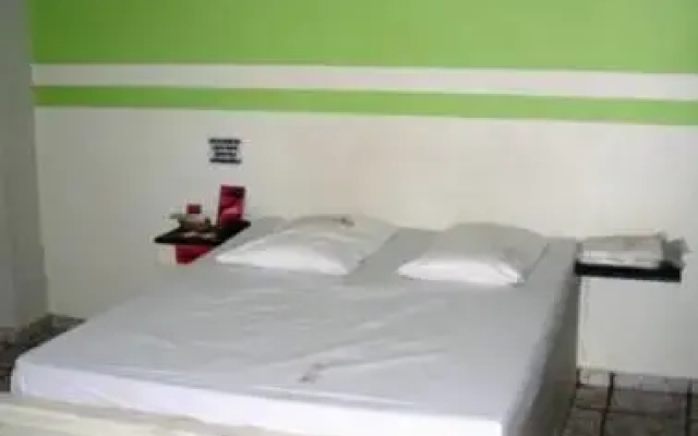 New Fox Hotel