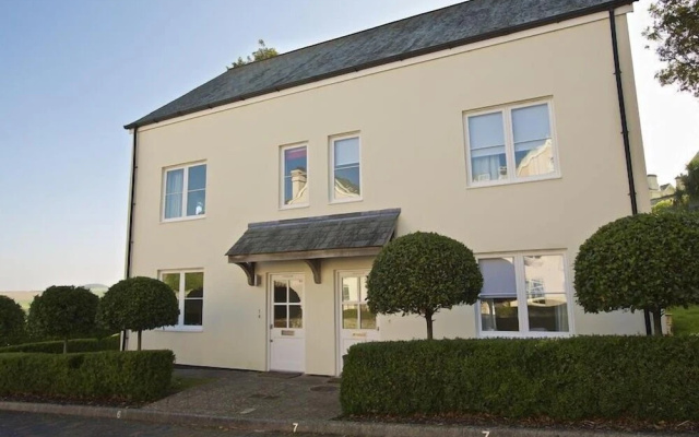 1 Combehaven